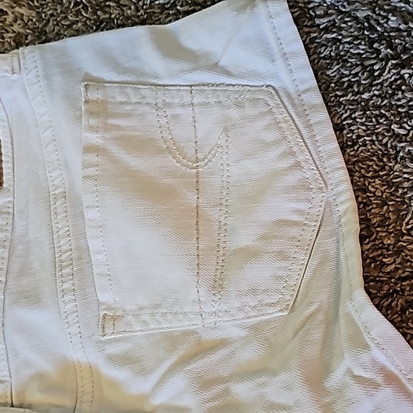 STUNNING VINTAGE AMERICAN EAGLE WHITE DENIM SHORTS - Picture 8 of 9